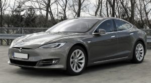 Tesla a řidiči