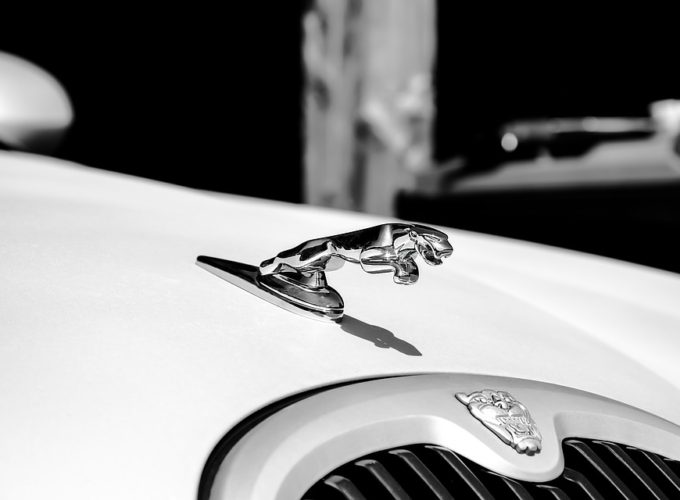 Jaguar XJ se spalovacím motorem končí